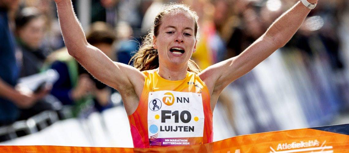 NN Rotterdam Marathon 2024
Anne Luijten komt als Nederlands Kampioene over de finish
Foto ; Pim Ras